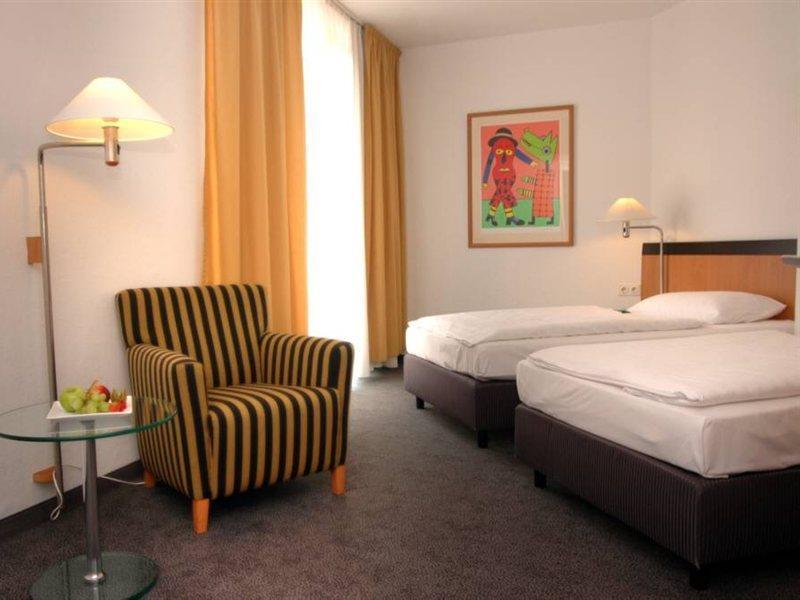 Holiday Inn Berlin City Center East Prenzlauer Berg By Ihg Luaran gambar
