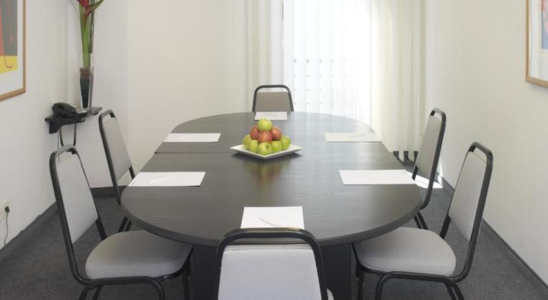 Holiday Inn Berlin City Center East Prenzlauer Berg By Ihg Luaran gambar